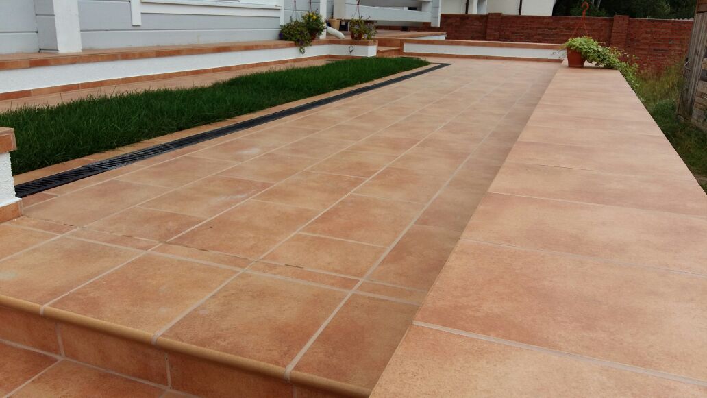 Монтаж клинкерных ступеней и плитки