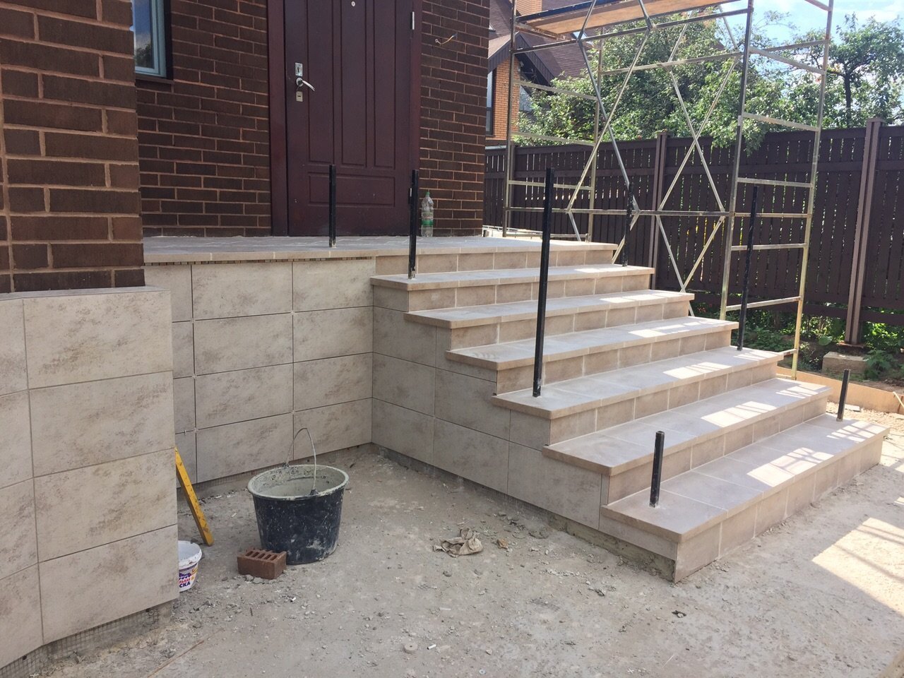 Монтаж клинкерных ступеней и плитки