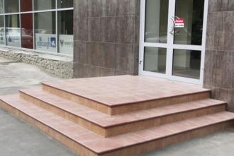 Широкоформатные угловые ступени